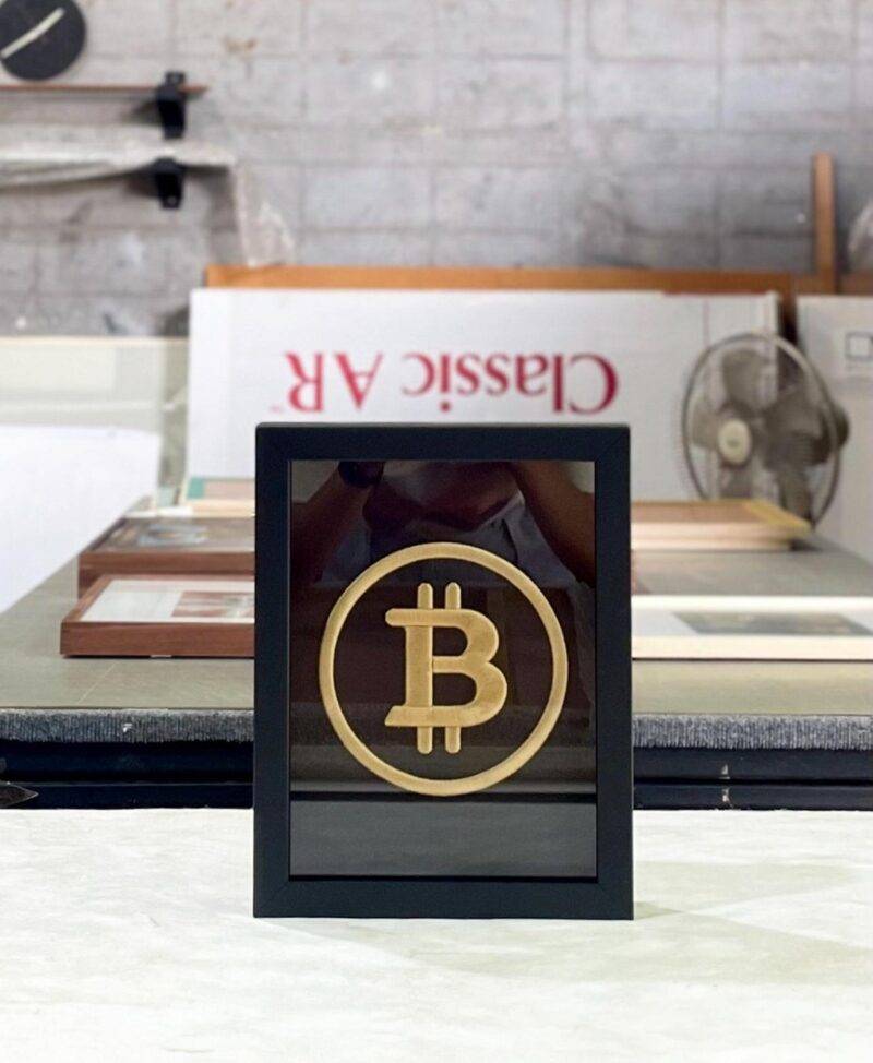 Golden BTC-Bitcoin Logo 3D Embroidery Artwork in Matte Black Thick Frame - รูปภาพ 4