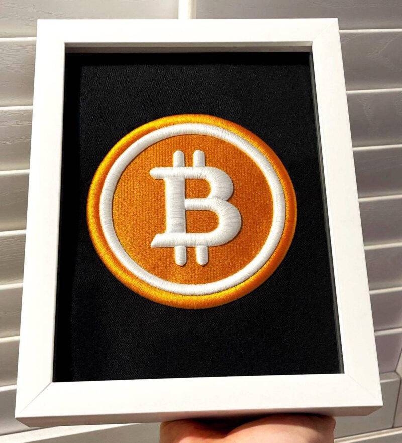 Original BTC-Bitcoin Logo 3D Embroidery Artwork in Matte White Thick Frame - รูปภาพ 3